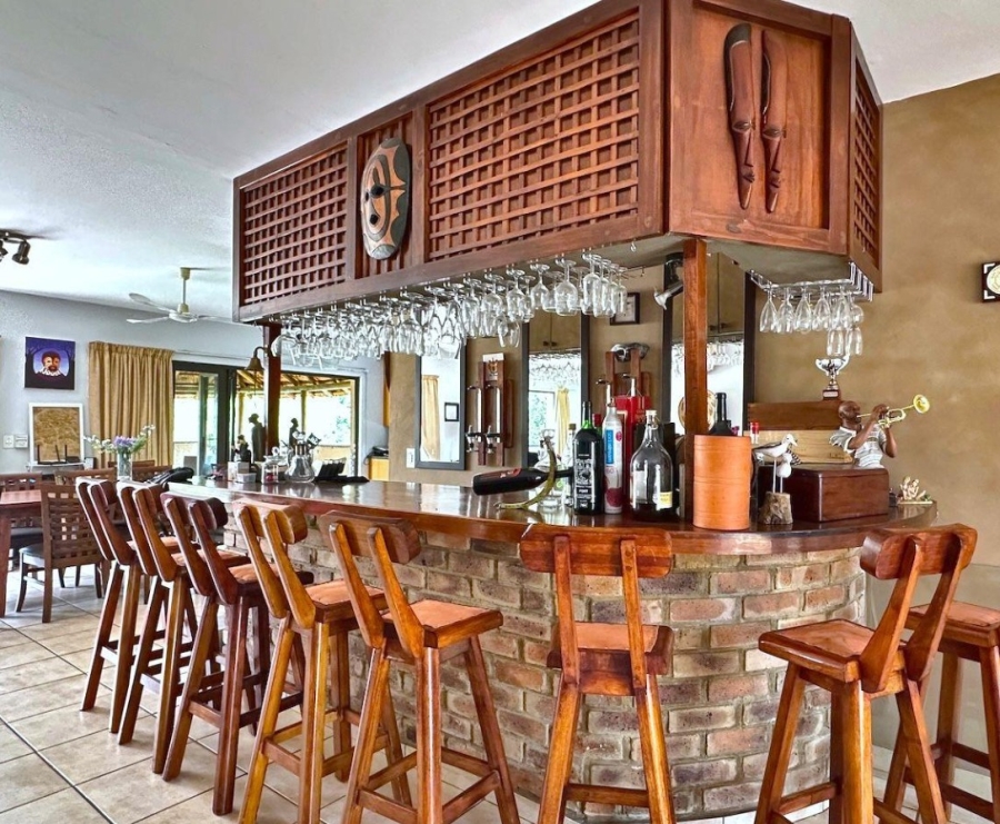 6 Bedroom Property for Sale in Boschenvaal River Front Lodges Free State